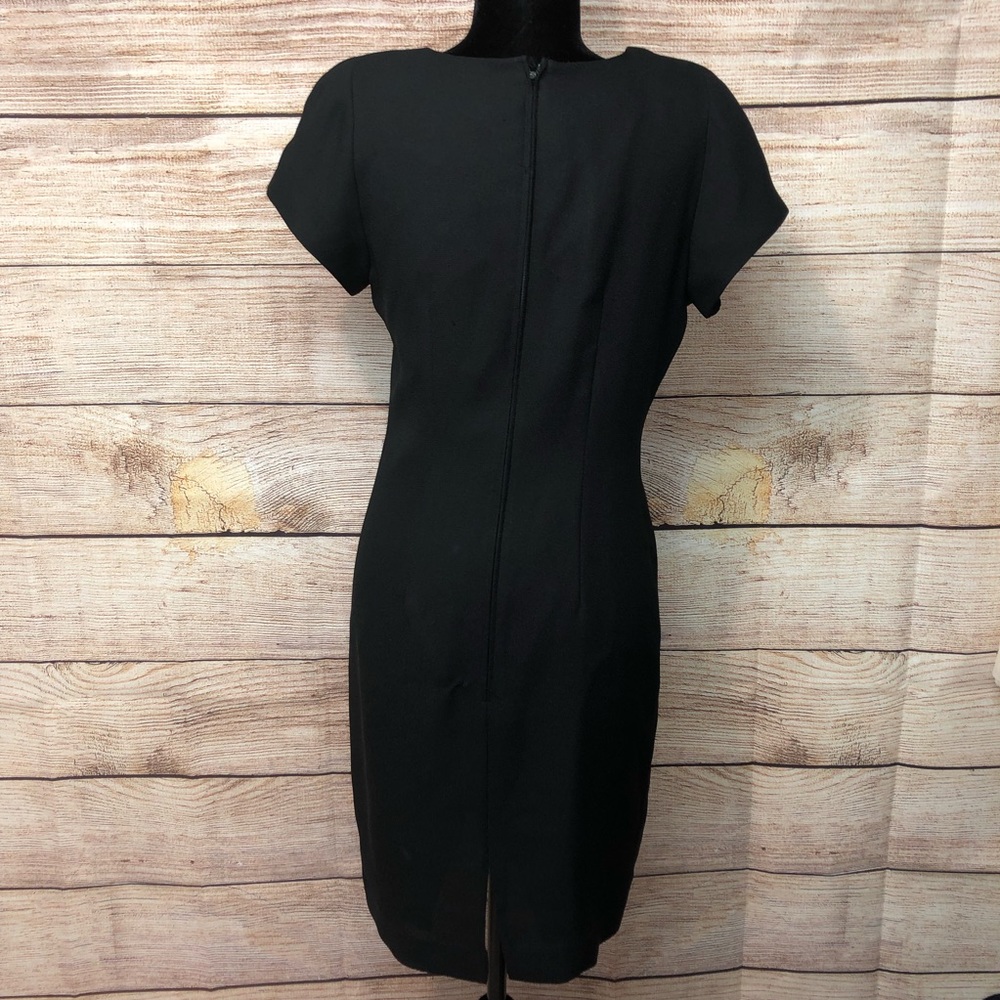 Maggy London Shift Short Sleeve Dress